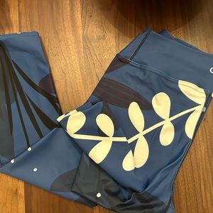 XL Loony legs yoga pants Night Garden VGUC